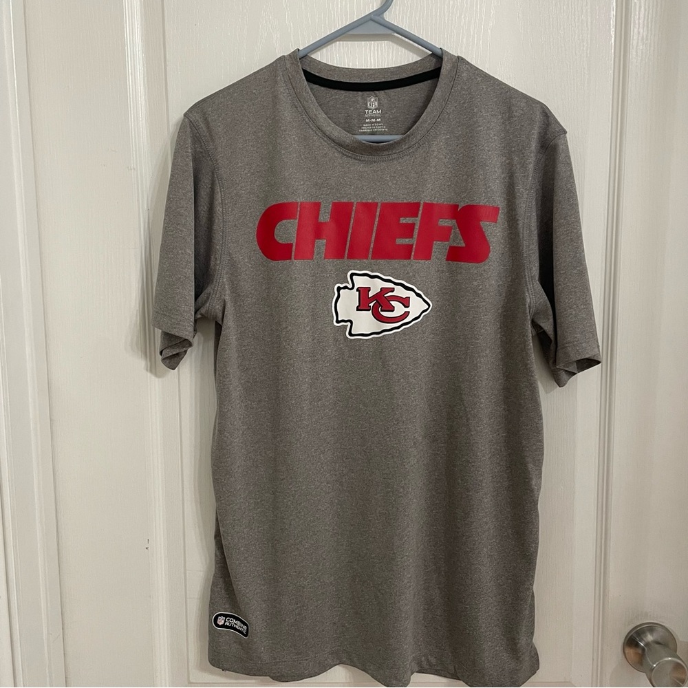 NFL Team Combine Authentic Kansas City Chiefs Red and Gray T-shirt Size M